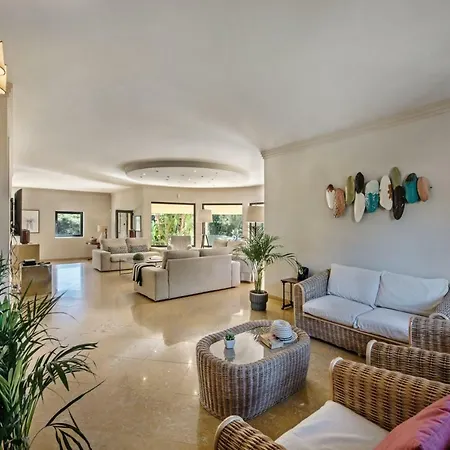 Sleeps 12 Pool Air Con Wifi فيلة كافاكوس