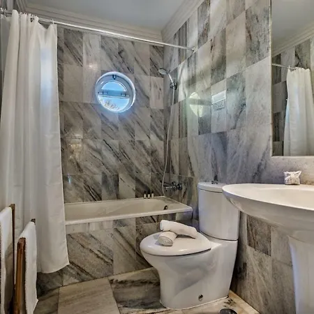 Sleeps 12 Pool Air Con Wifi كافاكوس