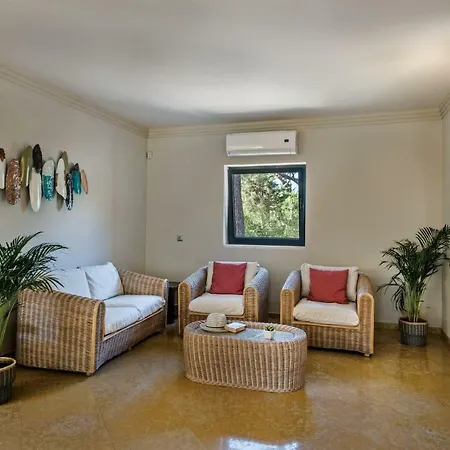 Sleeps 12 Pool Air Con Wifi *